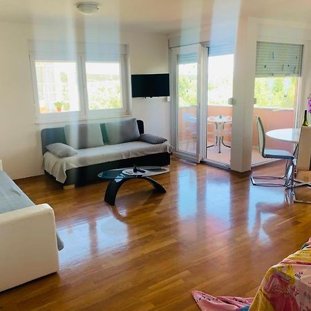 Apartments Nika Sukošan Zewnętrze zdjęcie