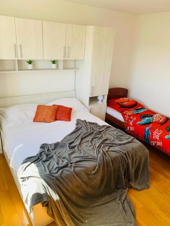 Apartments Nika Sukošan Zewnętrze zdjęcie