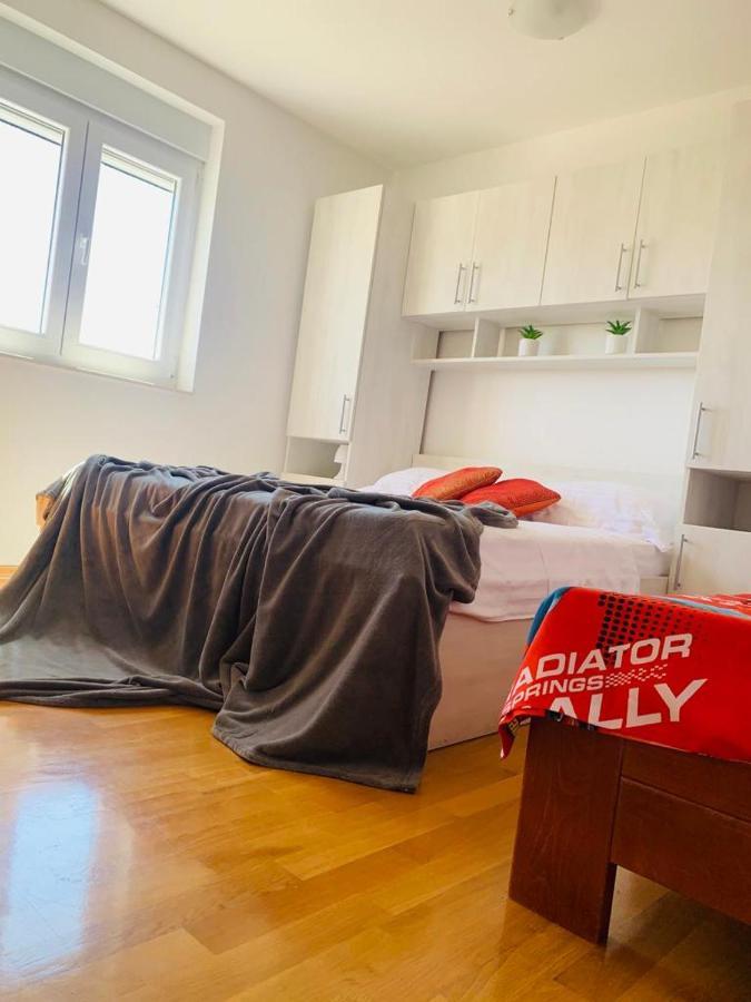Apartments Nika Sukošan Zewnętrze zdjęcie