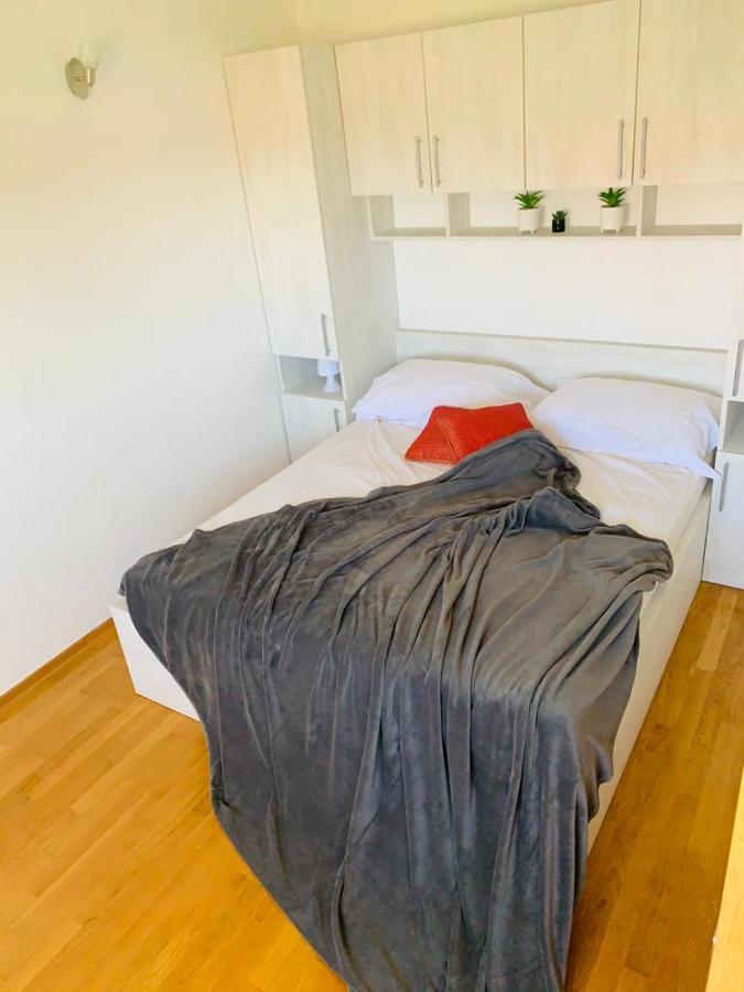 Apartments Nika Sukošan Zewnętrze zdjęcie
