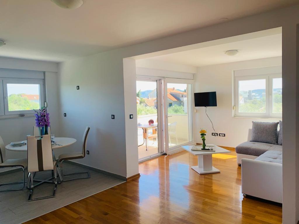 Apartments Nika Sukošan Zewnętrze zdjęcie