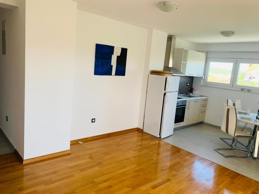 Apartments Nika Sukošan Zewnętrze zdjęcie