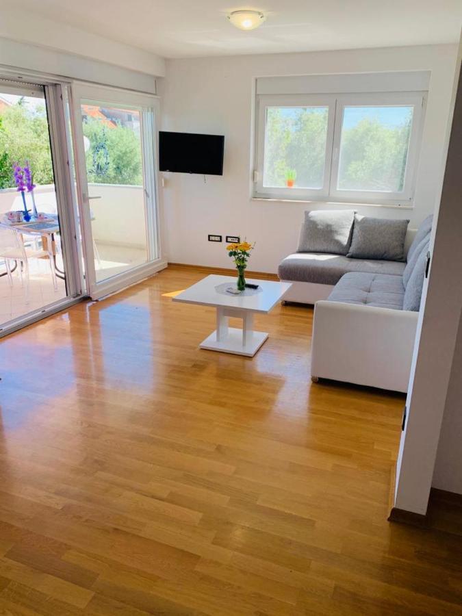 Apartments Nika Sukošan Zewnętrze zdjęcie