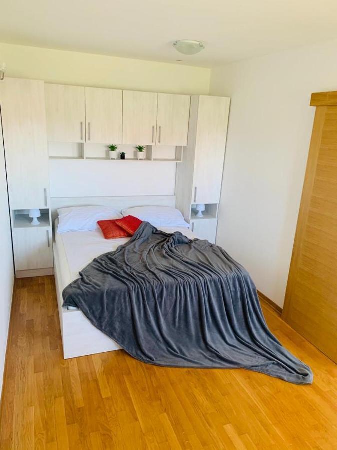 Apartments Nika Sukošan Zewnętrze zdjęcie